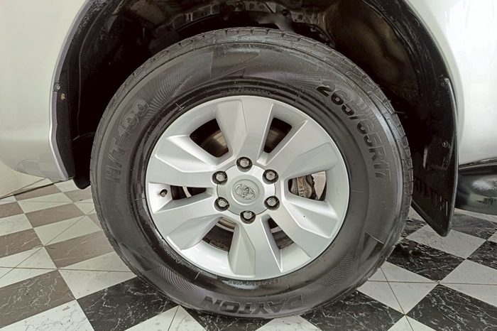 REVO 4WD 2020 2.8G MT DOUBLE CAB SILVER  2261 full