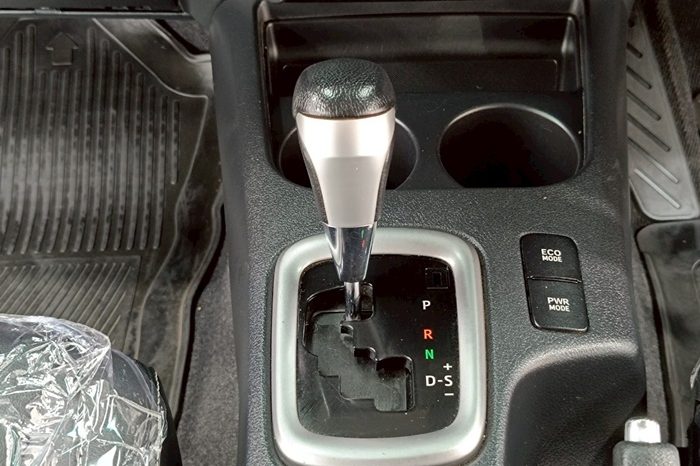 REVO PRE 2020 2.4E AT SMART CAB SLIVER  2963 full