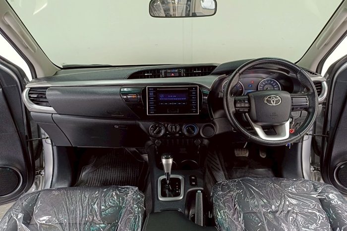 REVO PRE 2020 2.4E AT SMART CAB SLIVER  2963 full