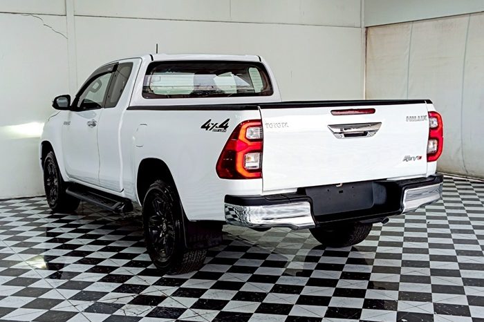 REVO 4WD 2021 2.4E MT SMART CAB WHITE  3416 full