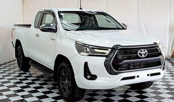 REVO 4WD 2021 2.4E MT SMART CAB WHITE  3416 full