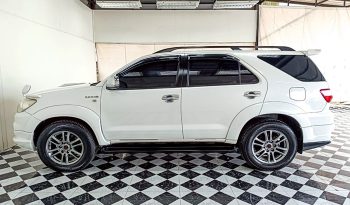 TOYOTA 4WD 2011 3.0V AT FORTUNER WHITE  5211 full