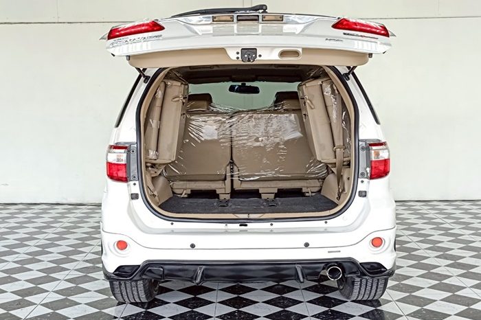 TOYOTA 4WD 2011 3.0V AT FORTUNER WHITE  5211 full