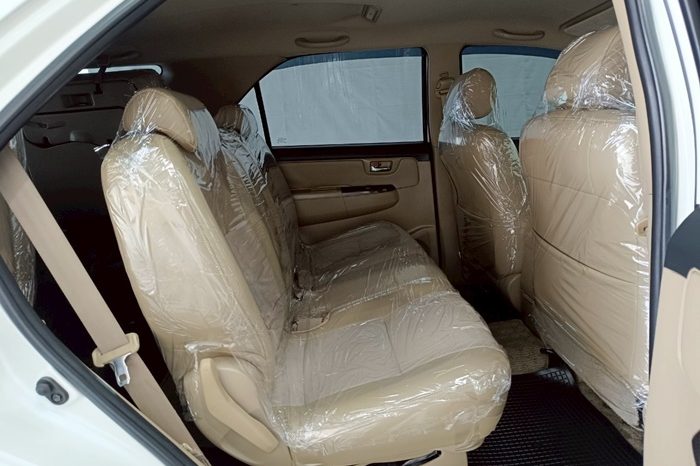 TOYOTA 4WD 2011 3.0V AT FORTUNER WHITE  5211 full