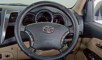 TOYOTA 4WD 2011 3.0V AT FORTUNER WHITE  5211 full