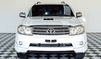 TOYOTA 4WD 2011 3.0V AT FORTUNER WHITE  5211 full
