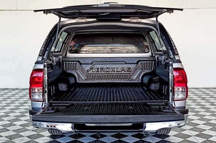 REVO 2WD 2022 2.4J AT DOUBLE CAB SILVER  6397 full