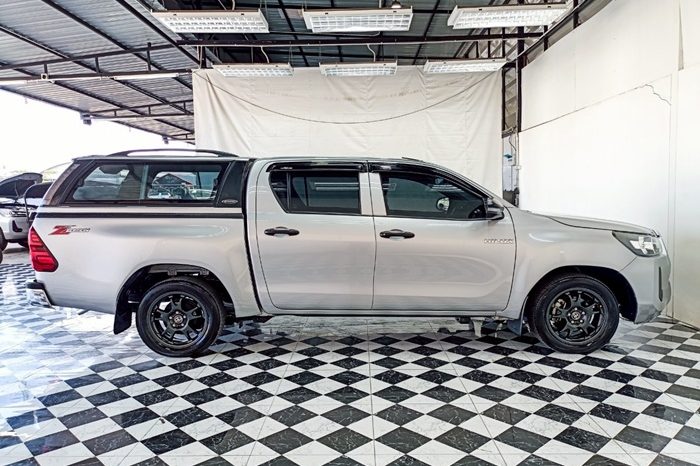 REVO 2WD 2022 2.4J AT DOUBLE CAB SILVER  6397 full