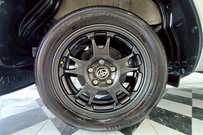 REVO 2WD 2022 2.4J AT DOUBLE CAB SILVER  6397 full