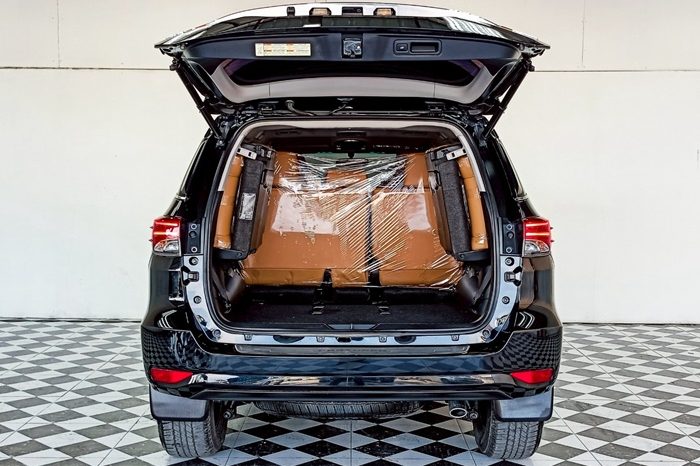 TOYOTA 4WD 2016 2.8V AT FORTUNER BLACK  6426 full