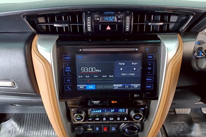 TOYOTA 4WD 2016 2.8V AT FORTUNER BLACK  6426 full