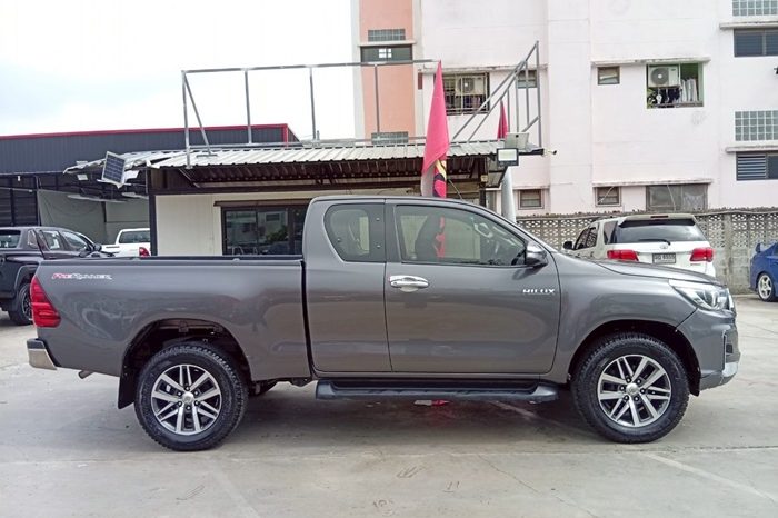 REVO 2WD 2018 2.4G AT SMART CAB DARK GREY  8511 full