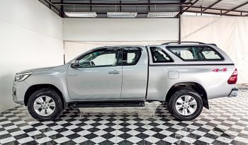 REVO 4WD 2020 2.4E MT SMART CAB SILVER  8639 full