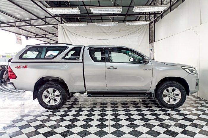 REVO 4WD 2020 2.4E MT SMART CAB SILVER  8639 full