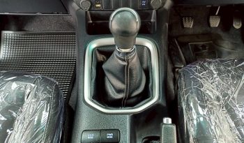 REVO 4WD 2020 2.4E MT SMART CAB SILVER  8639 full