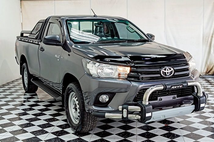 REVO 4WD 2018 2.8J MT STANDARD DARK GREY  8696 full