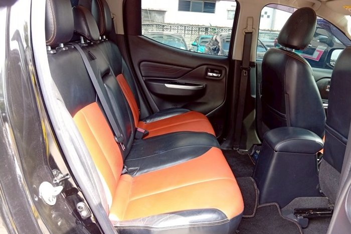 MITSUBISHI 4WD 2018 2.4 AT DOUBLE CAB BLACK  8988 full