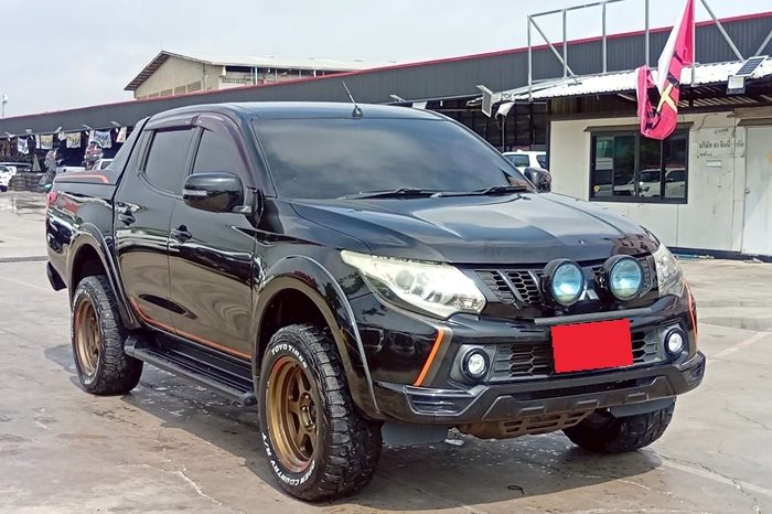 MITSUBISHI 4WD 2018 2.4 AT DOUBLE CAB BLACK  8988 full