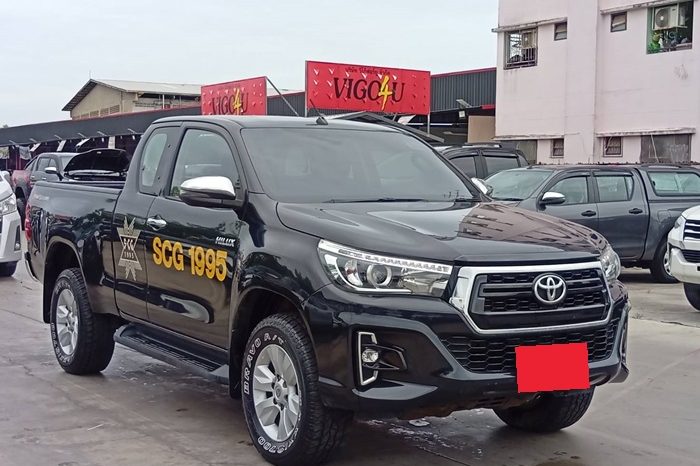 REVO PRE 2019 2.4E AT DOUBLE CAB BLACK  1406 full