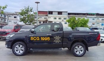 REVO PRE 2019 2.4E AT DOUBLE CAB BLACK  1406 full