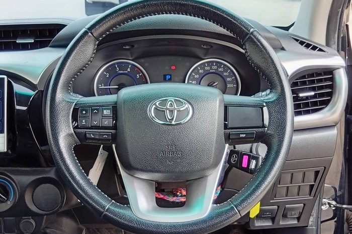 REVO PRE 2019 2.4E AT DOUBLE CAB BLACK  1406 full