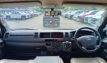 TOYOTA 2WD 2015 3.0 MT COMMUTER SILVER  5984 full