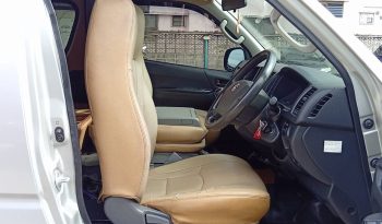 TOYOTA 2WD 2015 3.0 MT COMMUTER SILVER  5984 full