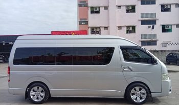 TOYOTA 2WD 2015 3.0 MT COMMUTER SILVER  5984 full