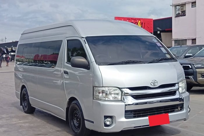 TOYOTA 2WD 2016 3.0 MT COMMUTER SILVER  1391 full
