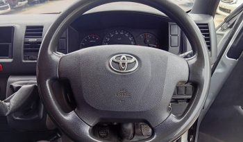 TOYOTA 2WD 2016 3.0 MT COMMUTER SILVER  1391 full