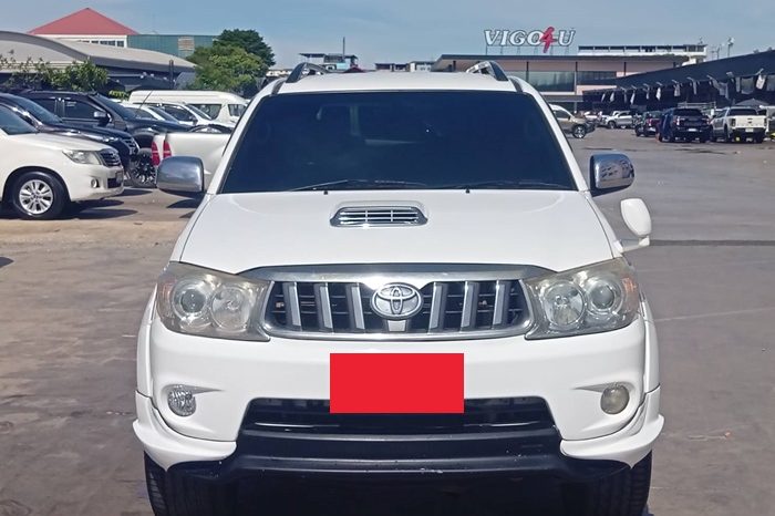 TOYOTA 4WD 2010 3.0V AT FORTUNER WHITE  9296 full
