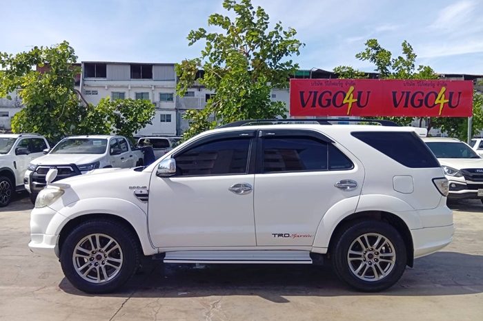 TOYOTA 4WD 2010 3.0V AT FORTUNER WHITE  9296 full