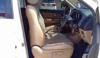 TOYOTA 4WD 2010 3.0V AT FORTUNER WHITE  9296 full