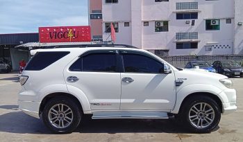 TOYOTA 4WD 2010 3.0V AT FORTUNER WHITE  9296 full