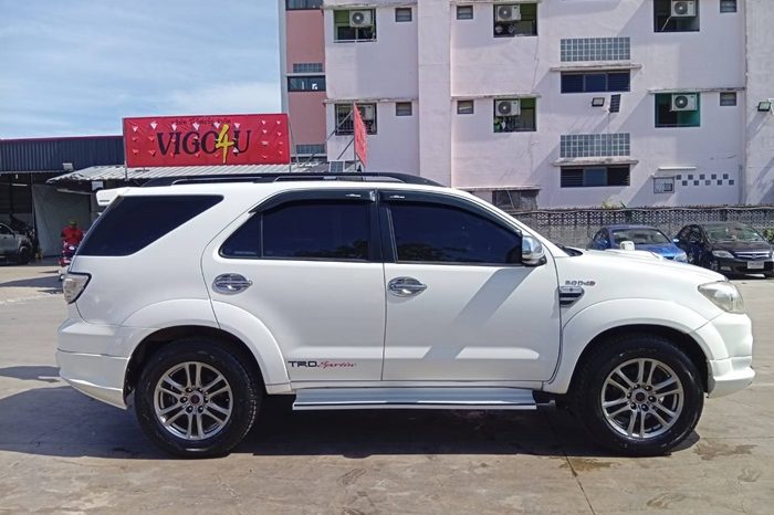 TOYOTA 4WD 2010 3.0V AT FORTUNER WHITE  9296 full