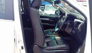 REVO 4WD 2020 2.8G AT DOUBLE CAB WHITE  8581 full