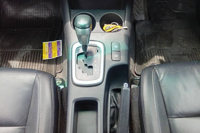 REVO 4WD 2020 2.8G AT DOUBLE CAB WHITE  8581 full