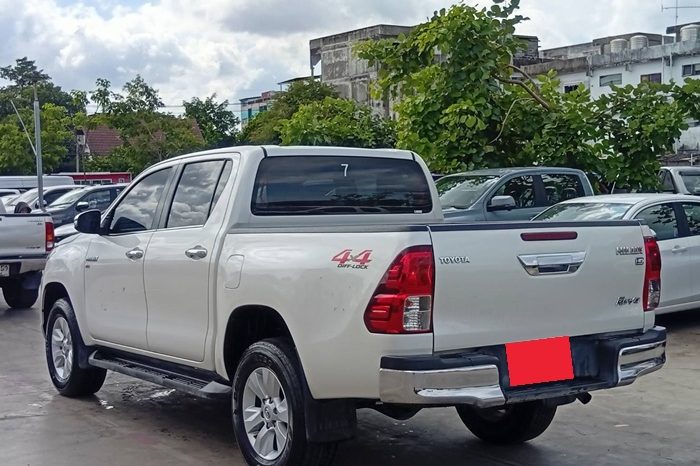 REVO 4WD 2018 2.8G AT DOUBLE CAB WHITE  8311 full