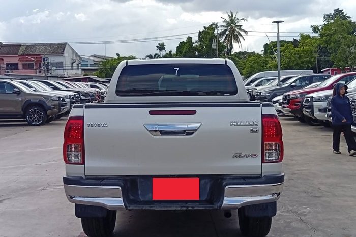 REVO 4WD 2018 2.8G AT DOUBLE CAB WHITE  8311 full