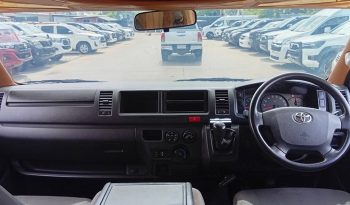 TOYOTA 2WD 2020 3.0 MT COMMUTER SILVER  7291 full