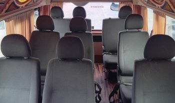 TOYOTA 2WD 2020 3.0 MT COMMUTER SILVER  7291 full