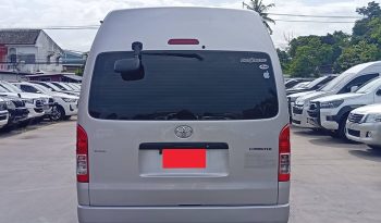 TOYOTA 2WD 2018 3.0 MT COMMUTER SILVER  6380 full