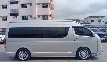 TOYOTA 2WD 2018 3.0 MT COMMUTER SILVER  6380 full