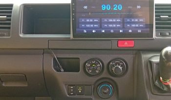 TOYOTA 2WD 2018 3.0 MT COMMUTER SILVER  6380 full