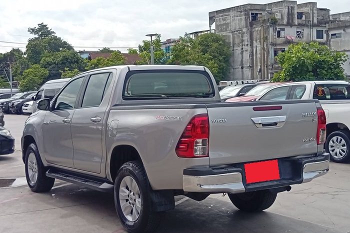 REVO PRE 2020 2.4E AT DOUBLE CAB SILVER  2304 full