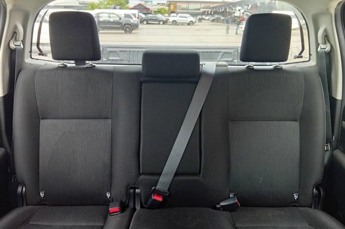 REVO PRE 2020 2.4E AT DOUBLE CAB SILVER  2304 full