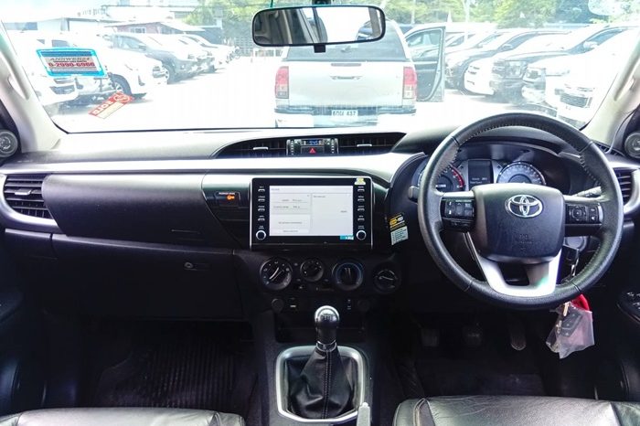 REVO 4WD 2021 2.4E MT DOUBLE CAB SILVER  8649 full