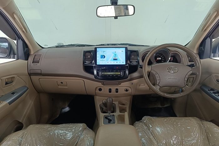 TOYOTA 4WD 2007 2.7V AT FORTUNER SILVER  6463 full