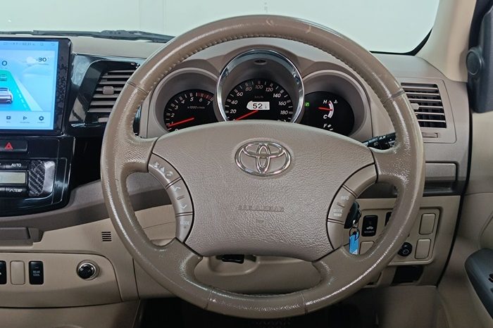 TOYOTA 4WD 2007 2.7V AT FORTUNER SILVER  6463 full