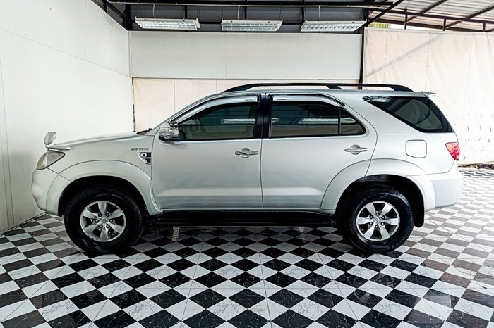 TOYOTA 4WD 2007 2.7V AT FORTUNER SILVER  6463 full